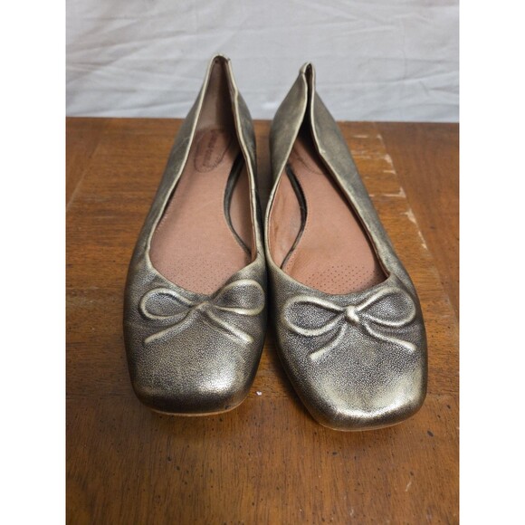Corso Como Astrid Size 7.5 Silver Metallic Flat Ballet Flats Shoes Bow - Picture 2 of 6